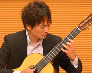 講師